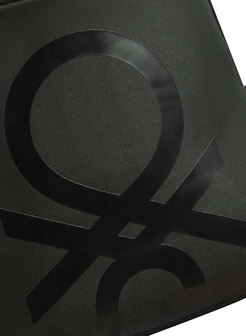 UNITED COLORS OF BENETTON Fabrica Round Unisex 15.6-Inch Laptop Backpack - Black - Image 4